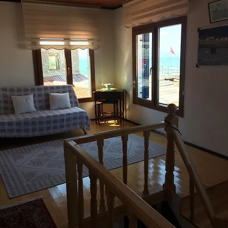 Old Town Πανσιόν Κουσάντασι